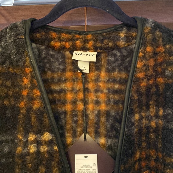 NWT Very Cozy Plaid Faux Wool Jacket - Picture 3 of 5